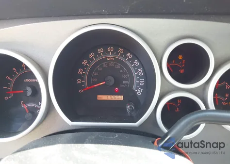 2010 Toyota Tundra Grade 4.6L V8 z USA, uszkodzony, nr VIN 5TFUM5F15AX003701